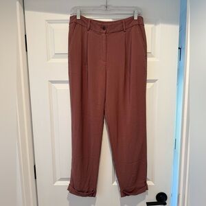 LOFT Tapered Leg Pants in Taupe/Brown - Size 6